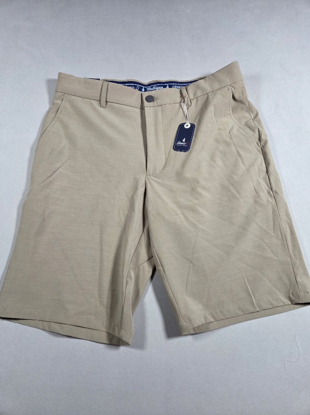 Johnnie-O Mens Mulligan Performance Golf Shorts Beige Size 33 NEW $98